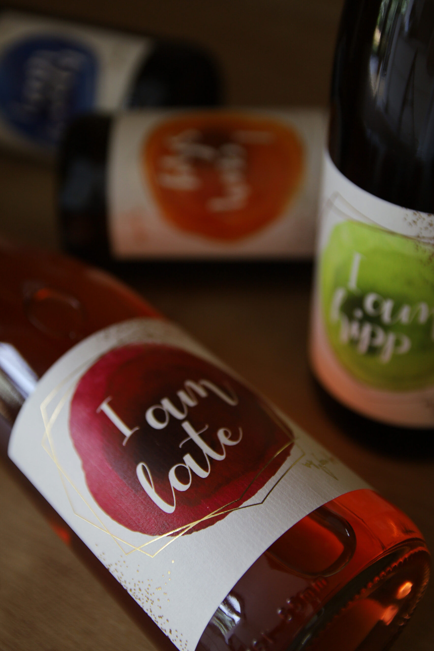 2025 I AM LATE - Spätburgunder Rosé feinherb – Bild 3