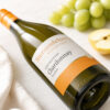 2020 Chardonnay trocken vom Weingut Kopp in perspektivischer Nahaufnahme